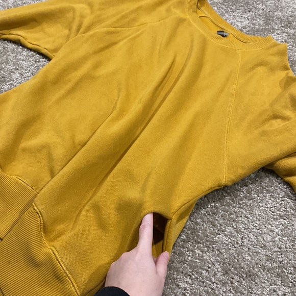3 FOR $25 Yellow Aerie Sweatshirt with pockets - Picture 3 of 3
